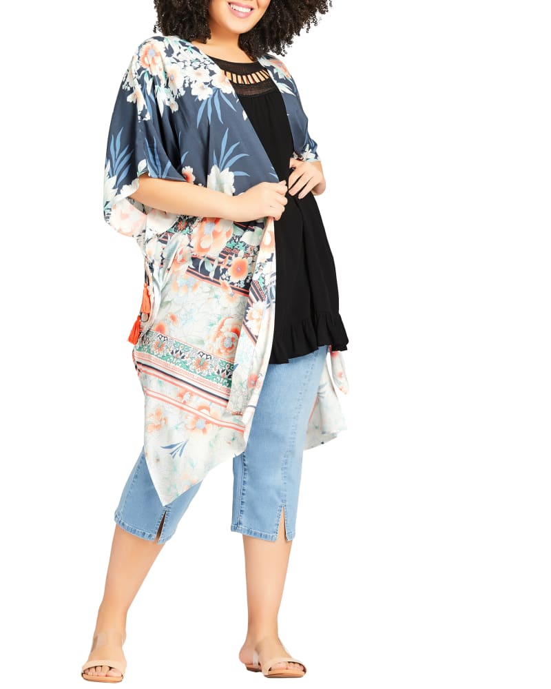 Plus size model wearing Hannah Floral Print Kimono by Avenue | Dia&Co | dia_product_style_image_id:192404